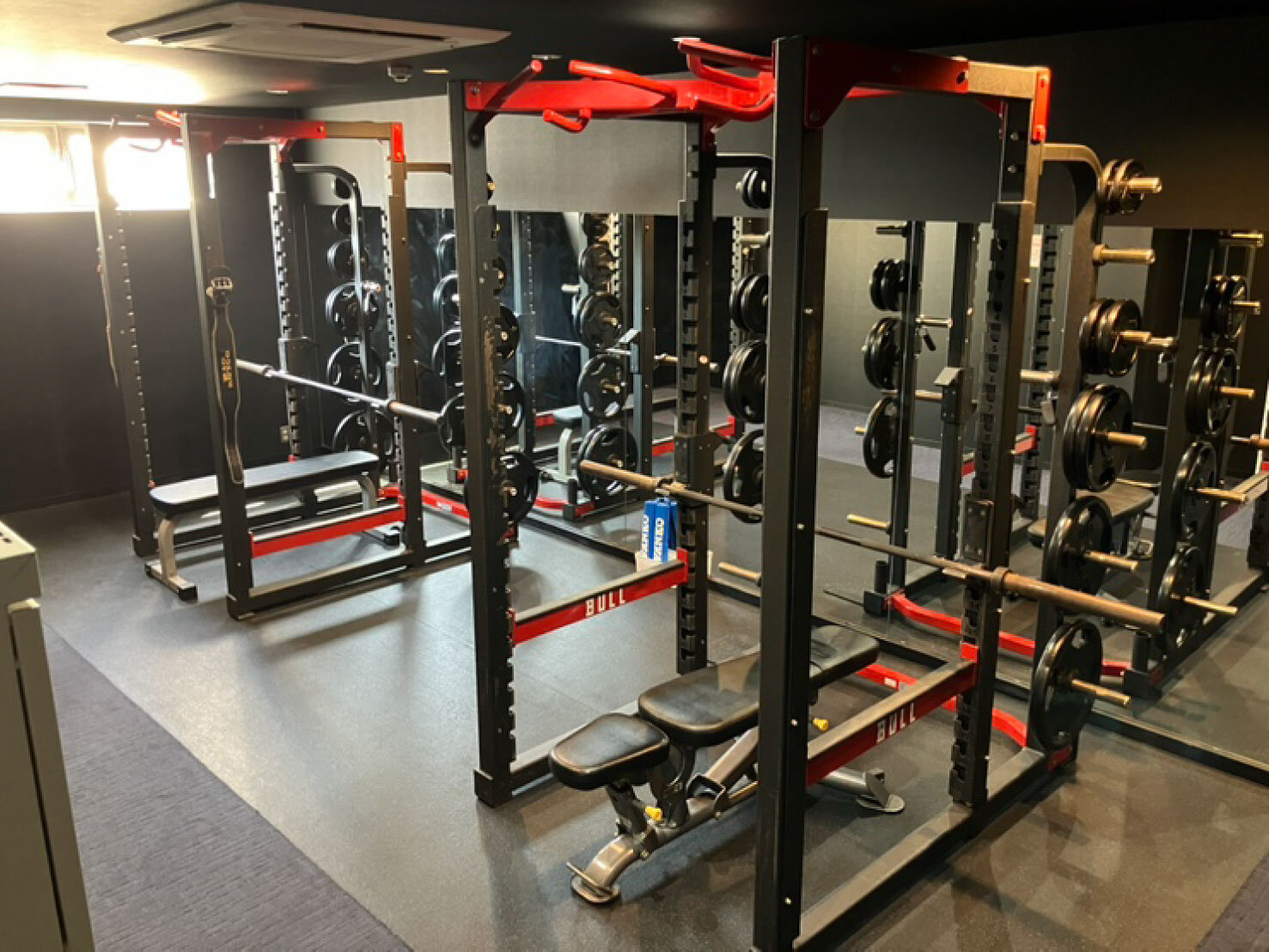 スミスマシン・パワーラック・インクラインベンチをご用意しております！（西成店|大阪府大阪市西成区のフィットネスジム）