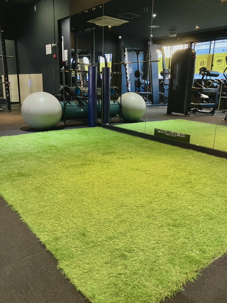 備品も多数、のびのびご利用いただけます！（志紀店|大阪府八尾市のフィットネスジム）