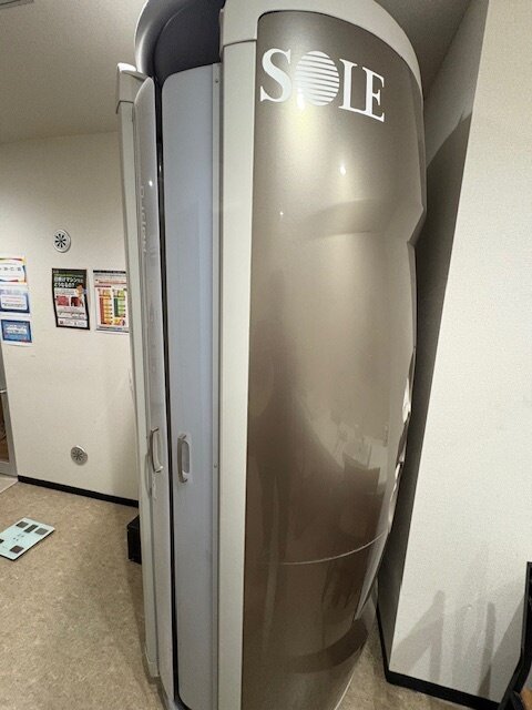 男子更衣室にタンニングマシンあり！10分500円（船橋芝山店|千葉県船橋市のフィットネスジム）
