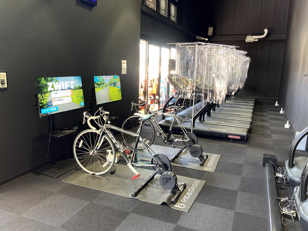 豊富な有酸素マシンとZwift2台設置の有酸素エリア（川越松郷店|埼玉県川越市のフィットネスジム）