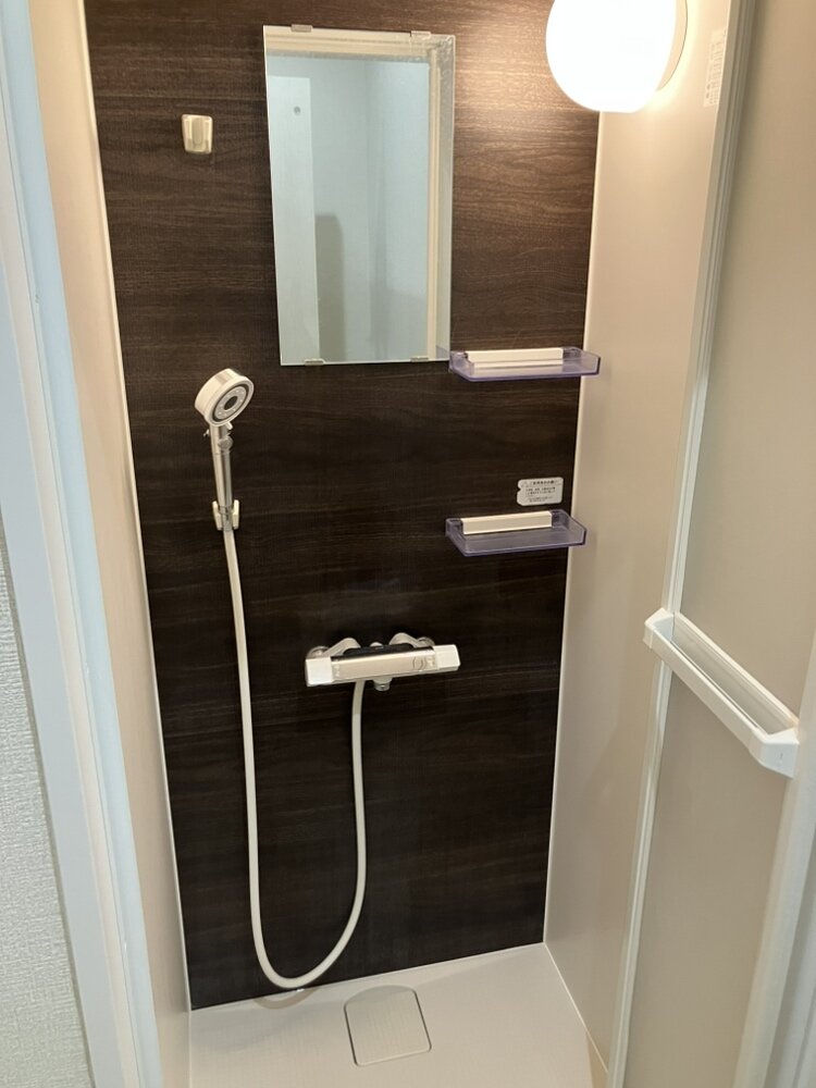 男女シャワールーム2室ずつ完備！汗を流して帰れます！（釧路文苑店|北海道釧路市のフィットネスジム）