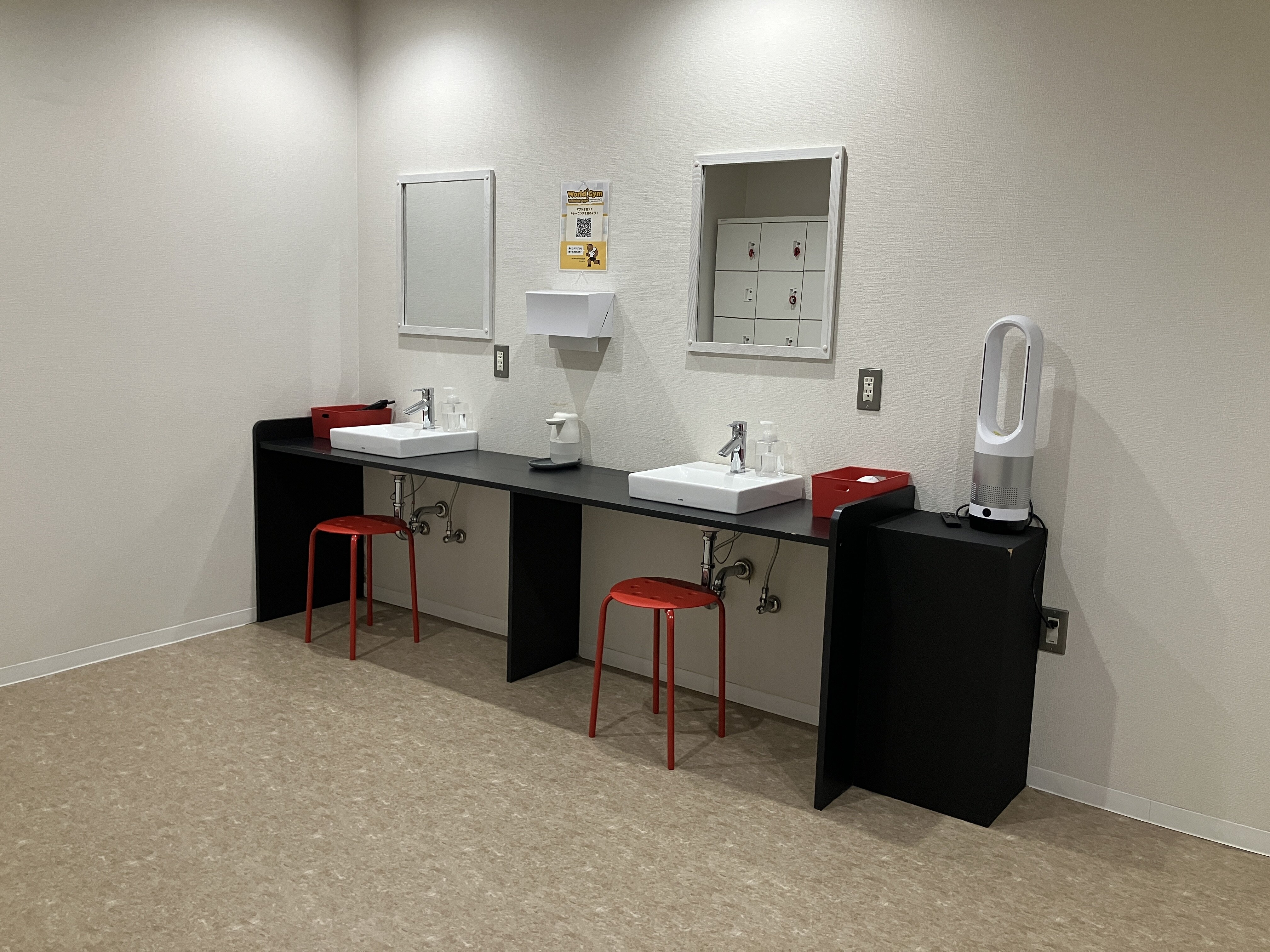 更衣室・シャワー室完備！（三木店|兵庫県三木市のフィットネスジム）