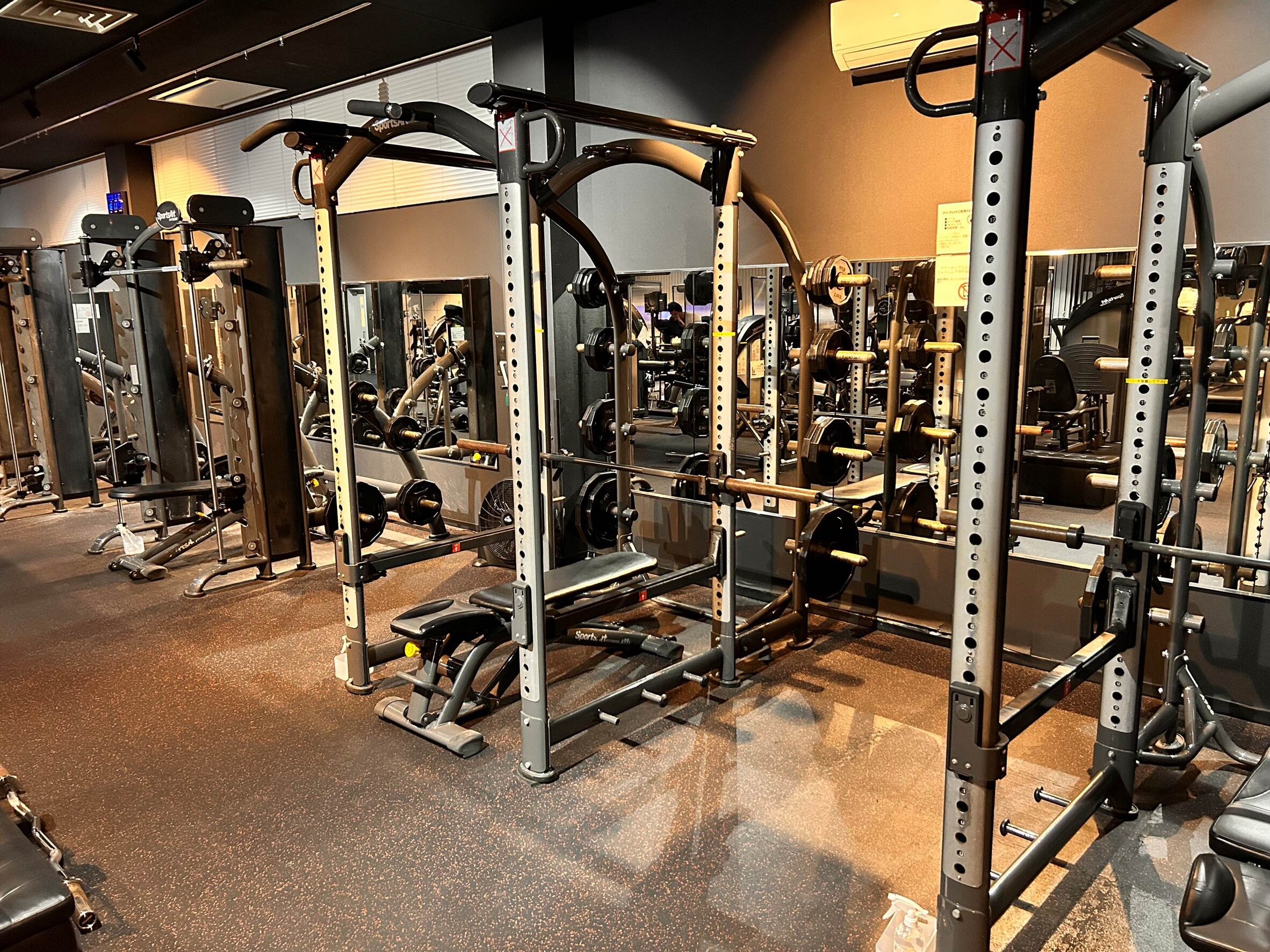 パワーラック２台、スミスマシン２台、ケーブルマシン２台、ダンベル50㎏まで！（宮代店|埼玉県南埼玉郡のフィットネスジム）