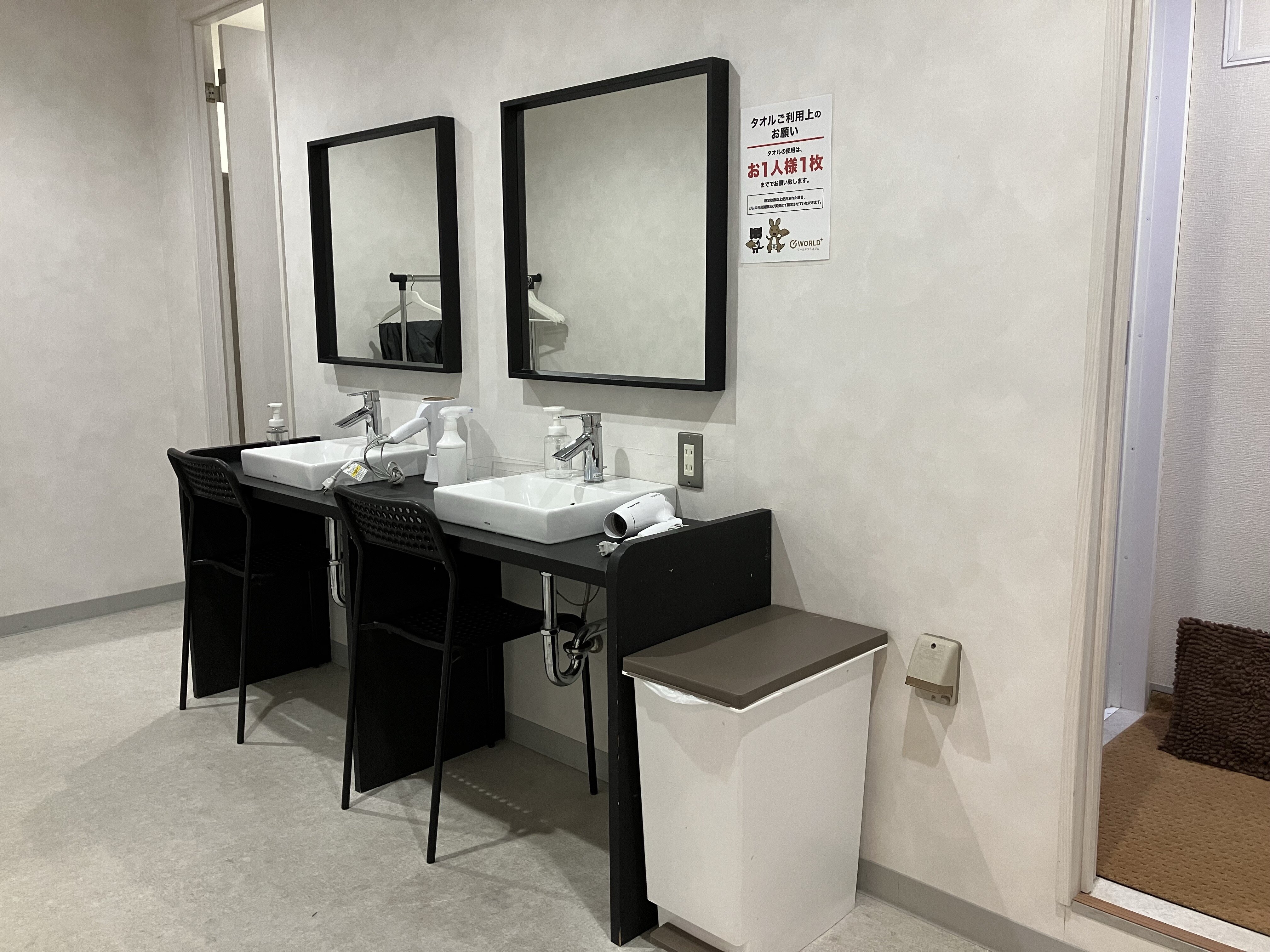 快適にご利用いただけるよう、洗面所は常に清掃を徹底。清潔な環境で安心してご利用いただけます。（武蔵小山店|東京都品川区のフィットネスジム）