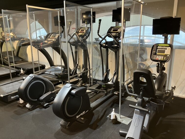 カーディオマシンエリアにはクロストレーナーとバイクマシンも取り揃えています。（天文館店|鹿児島県鹿児島市のフィットネスジム）